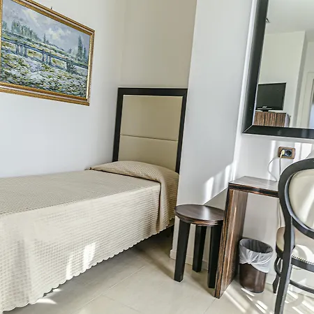 Metropolitan Ξενοδοχείο 3*
